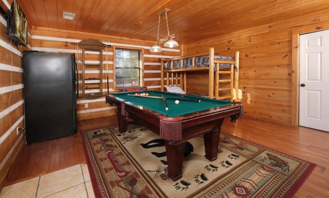 Smoky View With A Twist Villa Pigeon Forge Exterior photo