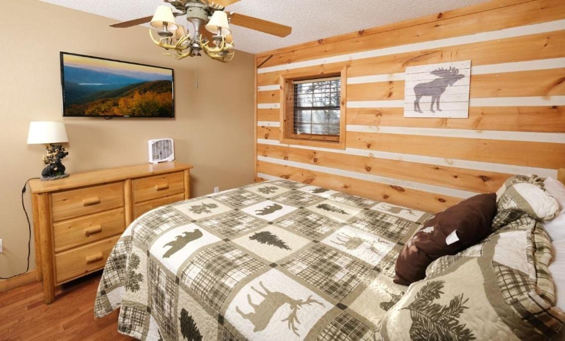 Smoky View With A Twist Villa Pigeon Forge Exterior photo